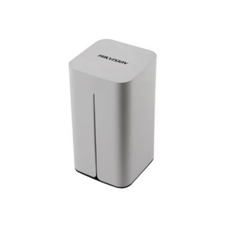8-канальний мережевий відеореєстратор DS-7108NI-E1/V/W